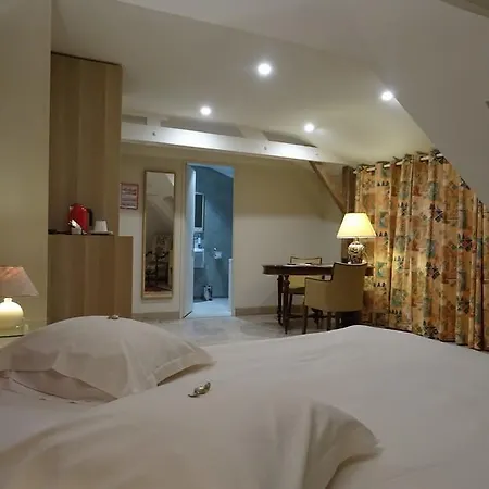 Le Logis De Hotel 3*
