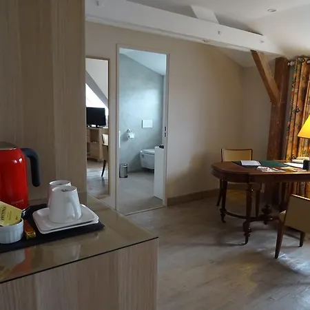 Le Logis De Brionne