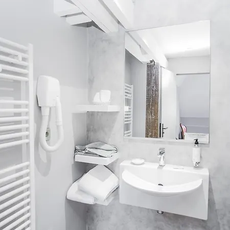 Hotel Le Logis De Brionne