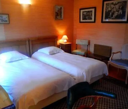 Otel Le Logis De 3*